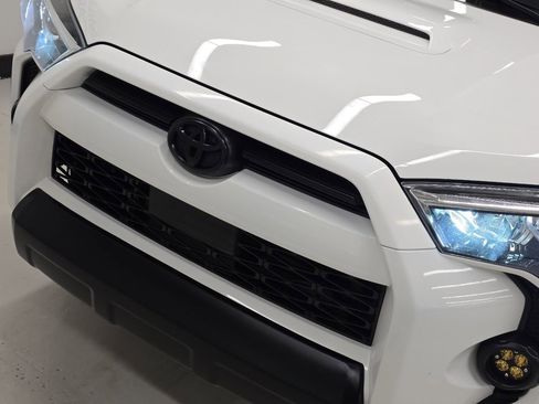 Used 2020 Toyota 4Runner TRD Off-Road Premium w/ Moonroof Package AWD/4WD image 46