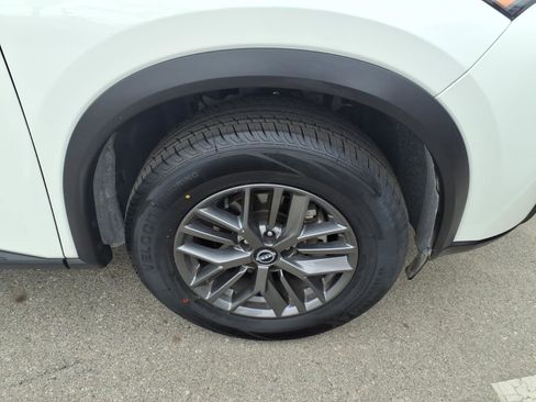 Certified 2024 Nissan Rogue S FWD image 6