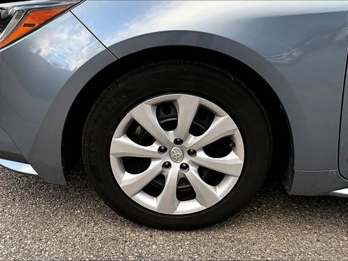 Used 2023 Toyota Corolla LE image 4