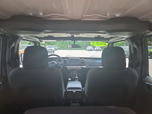 Used 2023 Jeep Wrangler Unlimited w/ Cold Weather Group AWD/4WD image 36