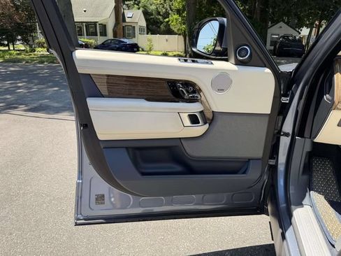 Used 2019 Land Rover Range Rover HSE AWD/4WD image 25