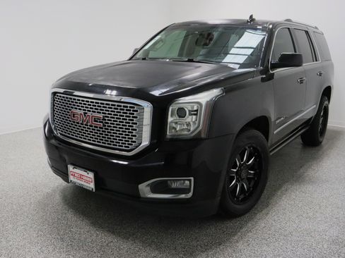 Used 2016 GMC Yukon Denali w/ Open Road Package image 2