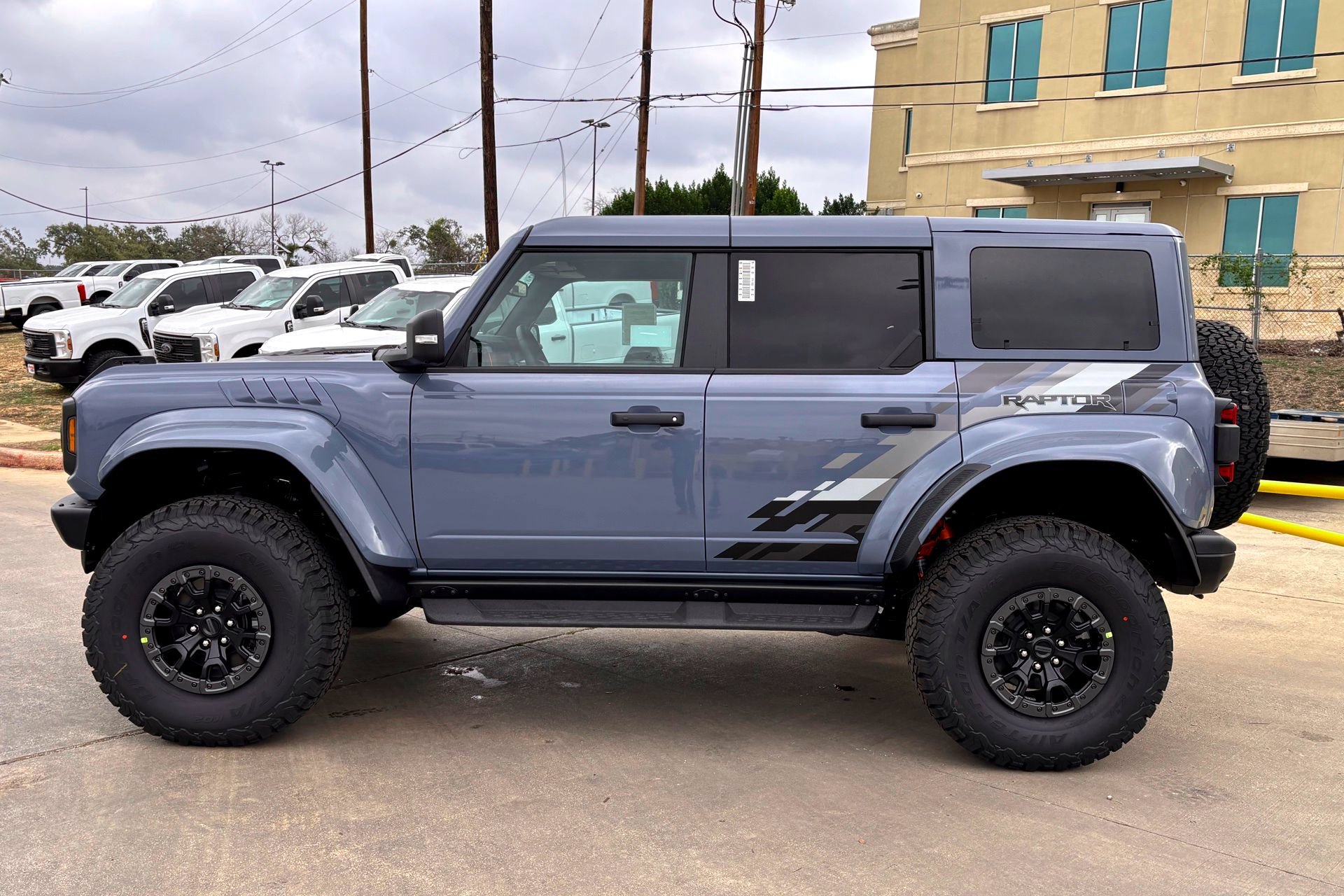 New 2025 Ford Bronco Raptor w/ Interior Carbon Fiber Pack AWD/4WD image 5