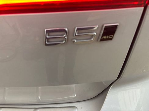 Certified 2023 Volvo XC60 B5 Plus w/ Climate Package image 33