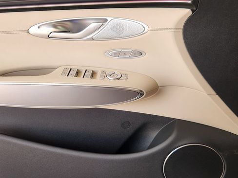 New 2026 Genesis GV70 2.5T Select AWD/4WD image 19