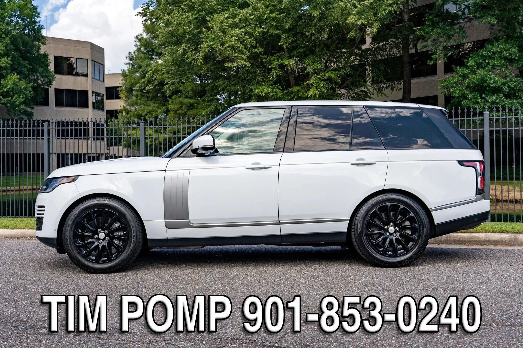 Used 2018 Land Rover Range Rover HSE AWD/4WD image 9