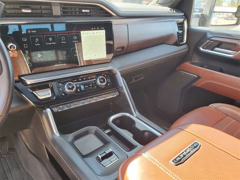 Used 2024 GMC Sierra 2500 Denali Ultimate w/ Max Trailering Package image 19