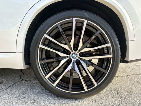 Used 2019 BMW X5 xDrive50i w/ M Sport Package AWD/4WD image 10