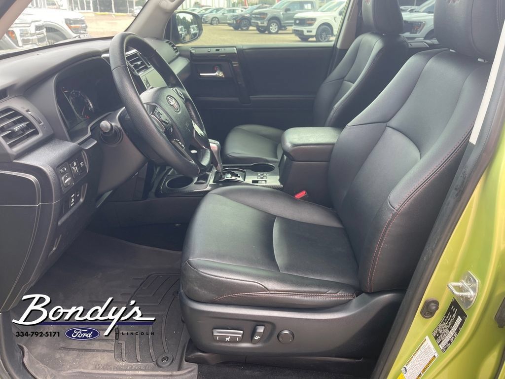 Used 2023 Toyota 4Runner TRD Off-Road Premium w/ Moonroof Package AWD/4WD image 10