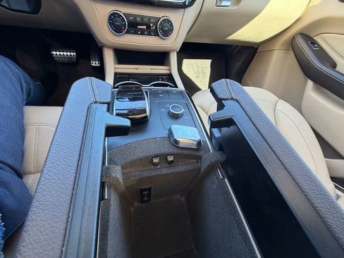 Used 2019 Mercedes-Benz GLE 400 4MATIC w/ Premium 1 Package image 22