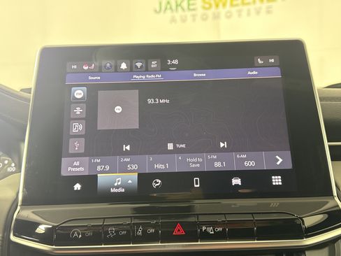 New 2026 Jeep Compass Limited image 18