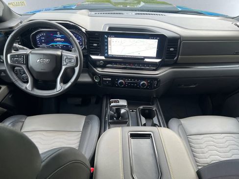 Used 2022 Chevrolet Silverado 1500 ZR2 w/ Technology Package image 5