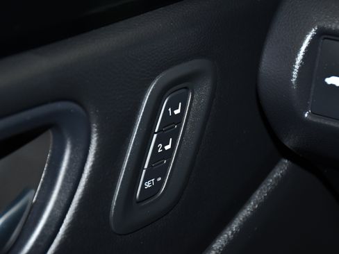 Certified 2025 Honda Pilot EX-L image 34