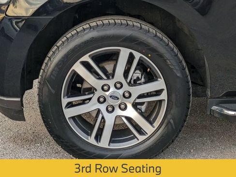 Used 2023 Ford Expedition Limited image 13