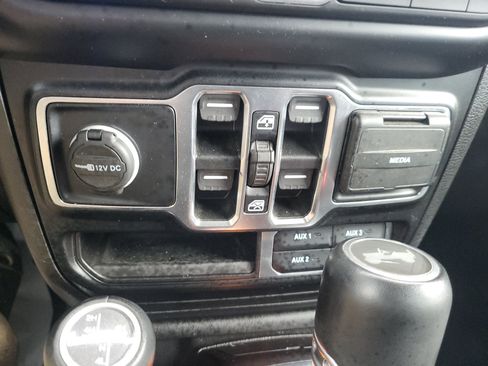 Used 2021 Jeep Wrangler Unlimited Sahara w/ Cold Weather Group image 35