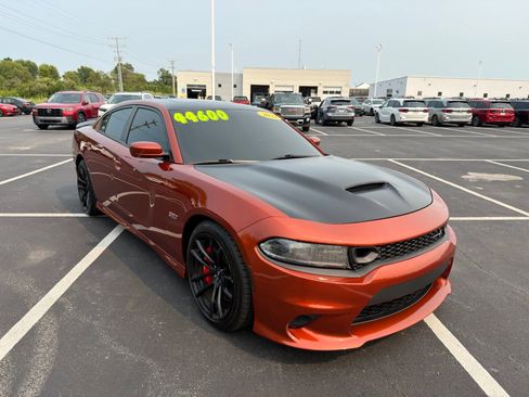 Used 2022 Dodge Charger Scat Pack w/ Dynamics Package RWD image 9