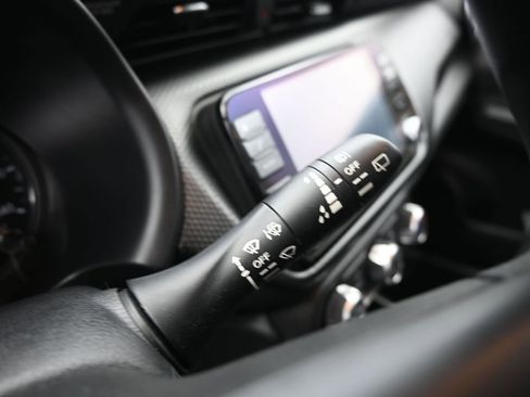 Used 2024 Nissan Kicks SV image 21