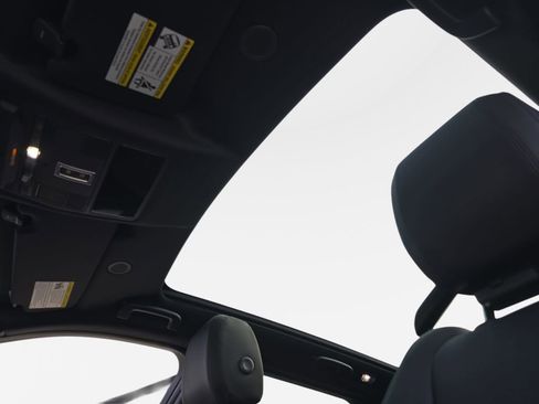 New 2026 Land Rover Discovery Sport Landmark image 30