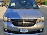 Used 2018 Dodge Grand Caravan SE image 3