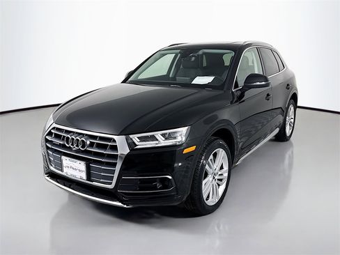 Used 2018 Audi Q5 Prestige w/ Prestige Package image 1