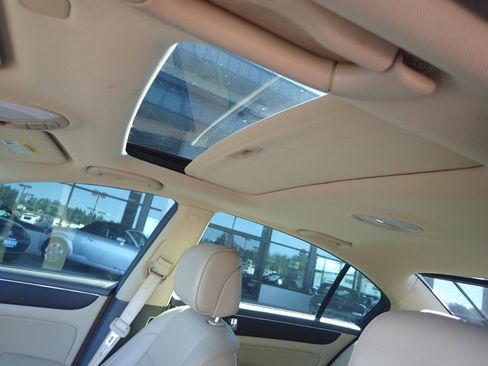 Used 2011 Hyundai Genesis 4.6 RWD image 14