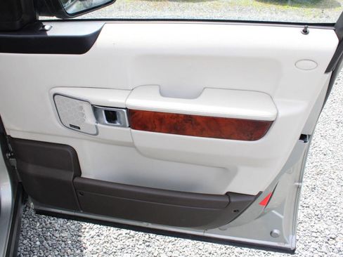 Used 2012 Land Rover Range Rover HSE LUX w/ Luxury Interior Pkg image 25