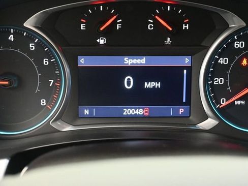 Used 2021 Chevrolet Traverse LT FWD image 15
