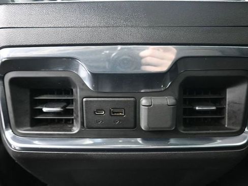 Used 2022 GMC Sierra 1500 AT4 w/ AT4 Preferred Package AWD/4WD image 24