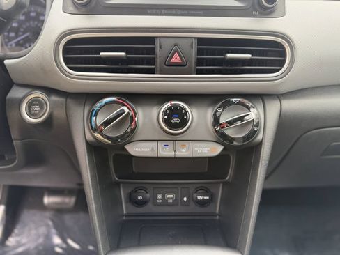 Used 2020 Hyundai Kona SEL Plus FWD image 19