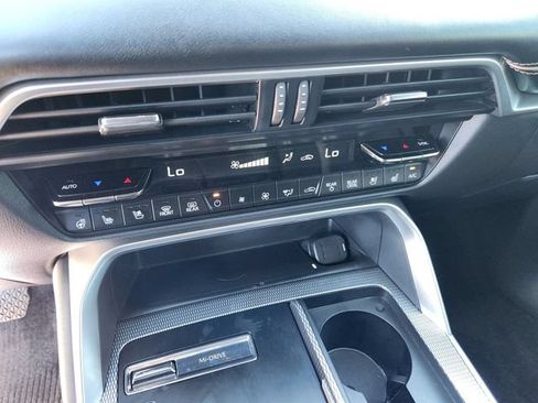 Certified 2025 MAZDA CX-70 Plug-In Hybrid w/ Premium Plus AWD/4WD image 25