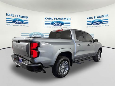 Used 2024 Chevrolet Colorado LT w/ LT Convenience Package III image 3