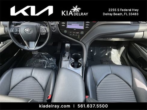 Used 2020 Toyota Camry SE w/ Convenience Package image 11