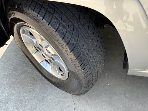 Used 2012 Toyota 4Runner SR5 RWD image 12