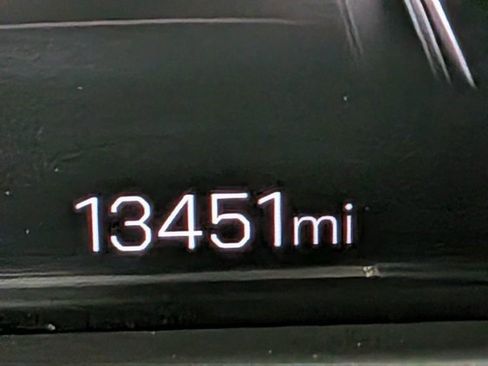 Certified 2025 GMC Acadia Elevation AWD/4WD image 27