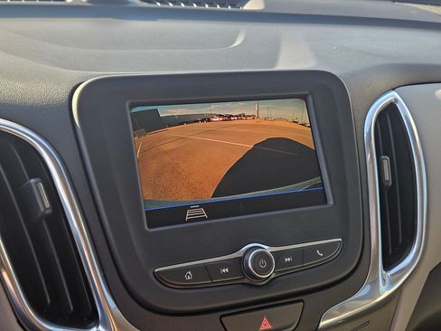 Certified 2020 Chevrolet Equinox LS w/ LS Convenience Package FWD image 18