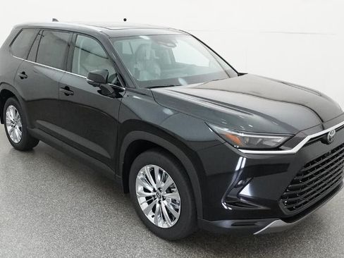 New 2026 Toyota Grand Highlander AWD image 13