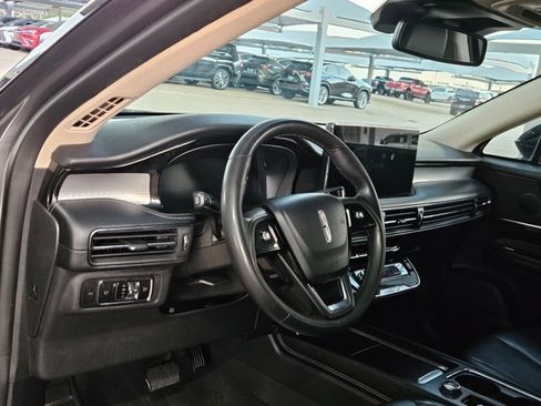 Used 2023 Lincoln Corsair FWD w/ Rear Removable Package Tray image 9