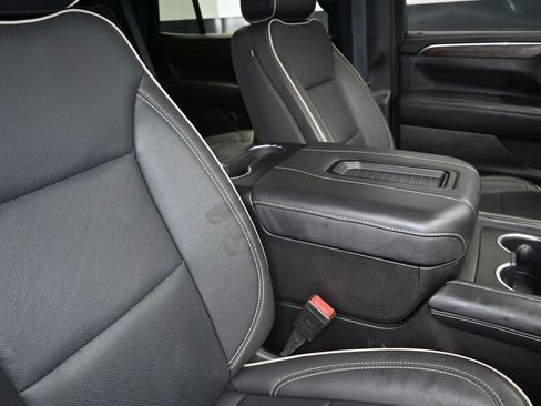 Used 2024 Chevrolet Tahoe Premier RWD image 25