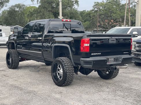Used 2015 GMC Sierra 2500 Denali w/ Duramax Plus Package AWD/4WD image 20