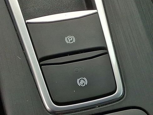 Used 2022 Ford Escape SEL image 24