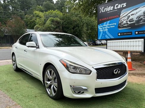 Used 2016 INFINITI Q70 L 3.7 w/ Deluxe Touring Package RWD image 1