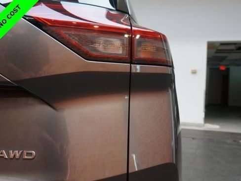 Used 2022 Nissan Rogue SV image 80