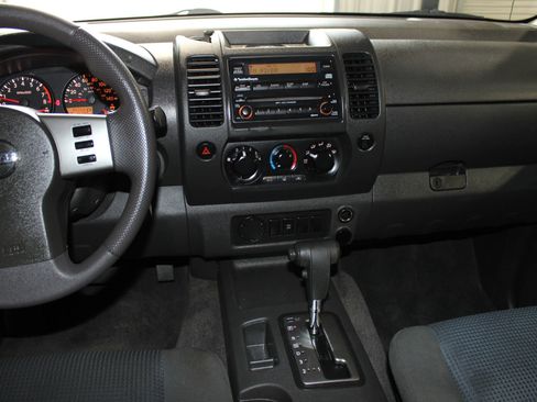 Used 2006 Nissan Xterra Off-Road RWD image 13