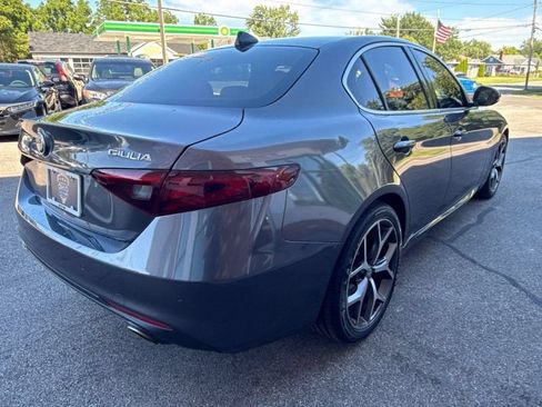 Used 2019 Alfa Romeo Giulia Ti AWD/4WD image 5