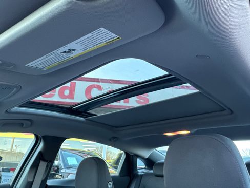 Used 2024 Chevrolet Malibu LT image 10