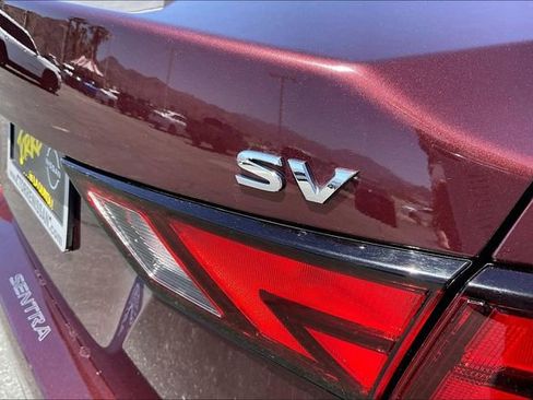 Used 2023 Nissan Sentra SV w/ SV Premium Package FWD image 7