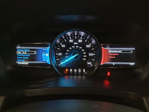 Used 2017 Ford Explorer XLT w/ Equipment Group 201A FWD image 23