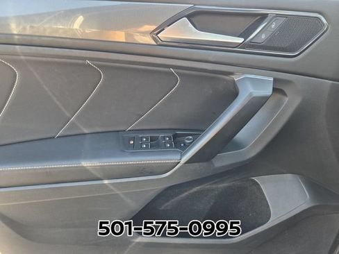 Used 2023 Volkswagen Tiguan SE AWD/4WD image 34