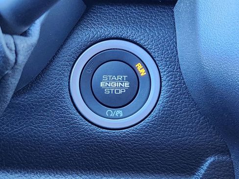 New 2025 RAM 2500 Laramie AWD/4WD image 12