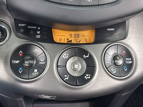 Used 2011 Toyota RAV4 Limited image 26